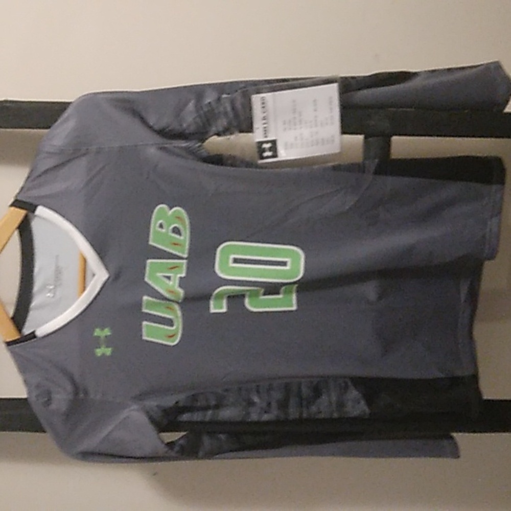 Girls Under Armour UAB Jersey NWT